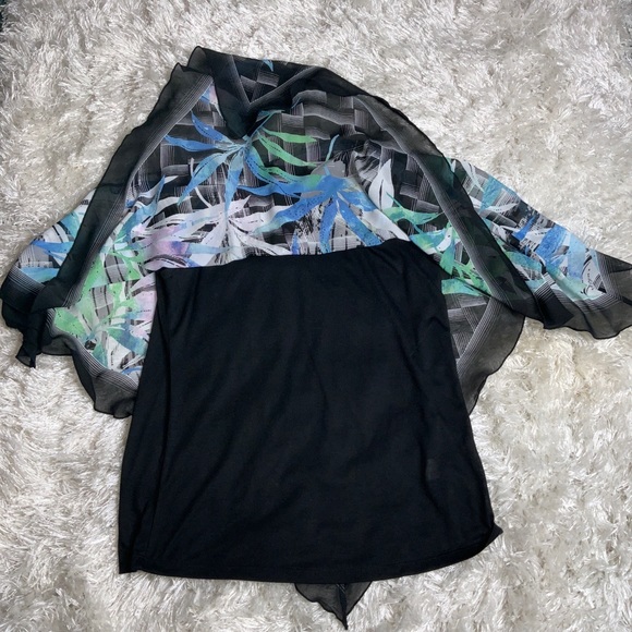 New Direction Women’s Black Multi Poncho Top Size Small - Picture 4 of 5